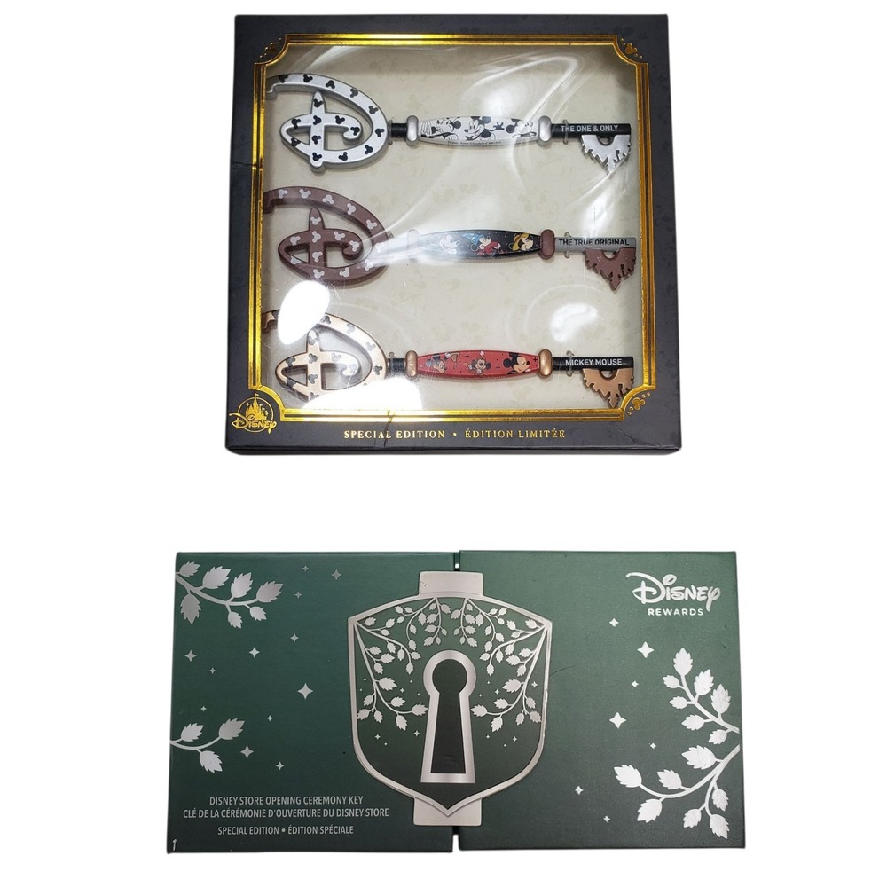 New in box Disney Special Edition Collector Keys Lot Bundle Of Two Disneyland